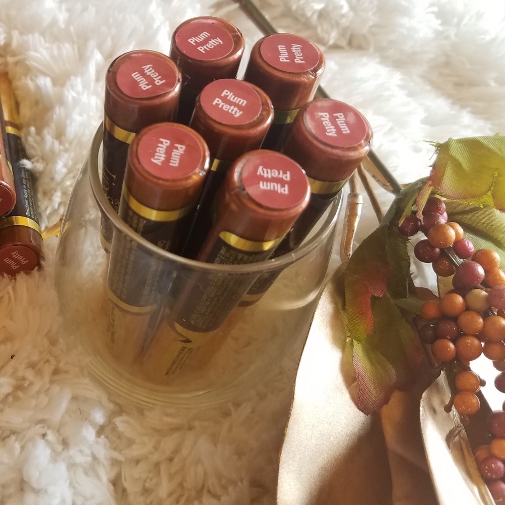 Sealed Pretty Plum LipSense